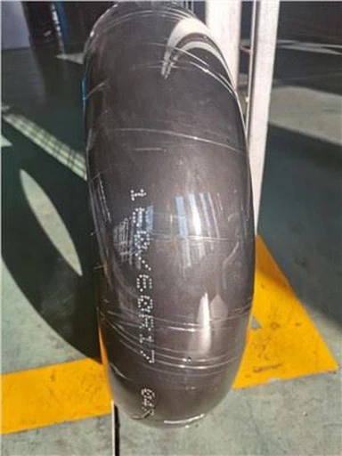 بقعة MC TIRE الخلفية 160/60R17